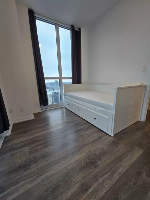 Toronto C15, ON M2J 1M6,56 Forest Manor RD #2307