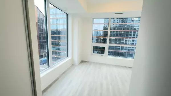 Toronto C08, ON M5A 0Y5,15 Richardson ST #818