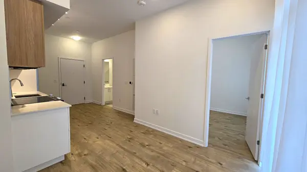 Burlington, ON L3T 2E1,500 Plains RD E #102