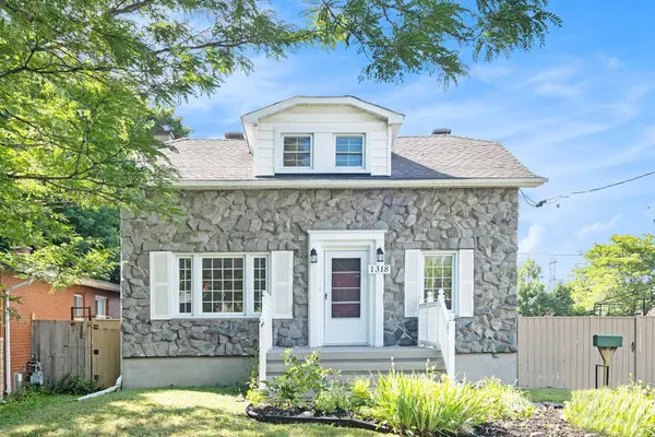 Hunt Club - South Keys And Area, ON K1V 6S3,1318 Brookline AVE