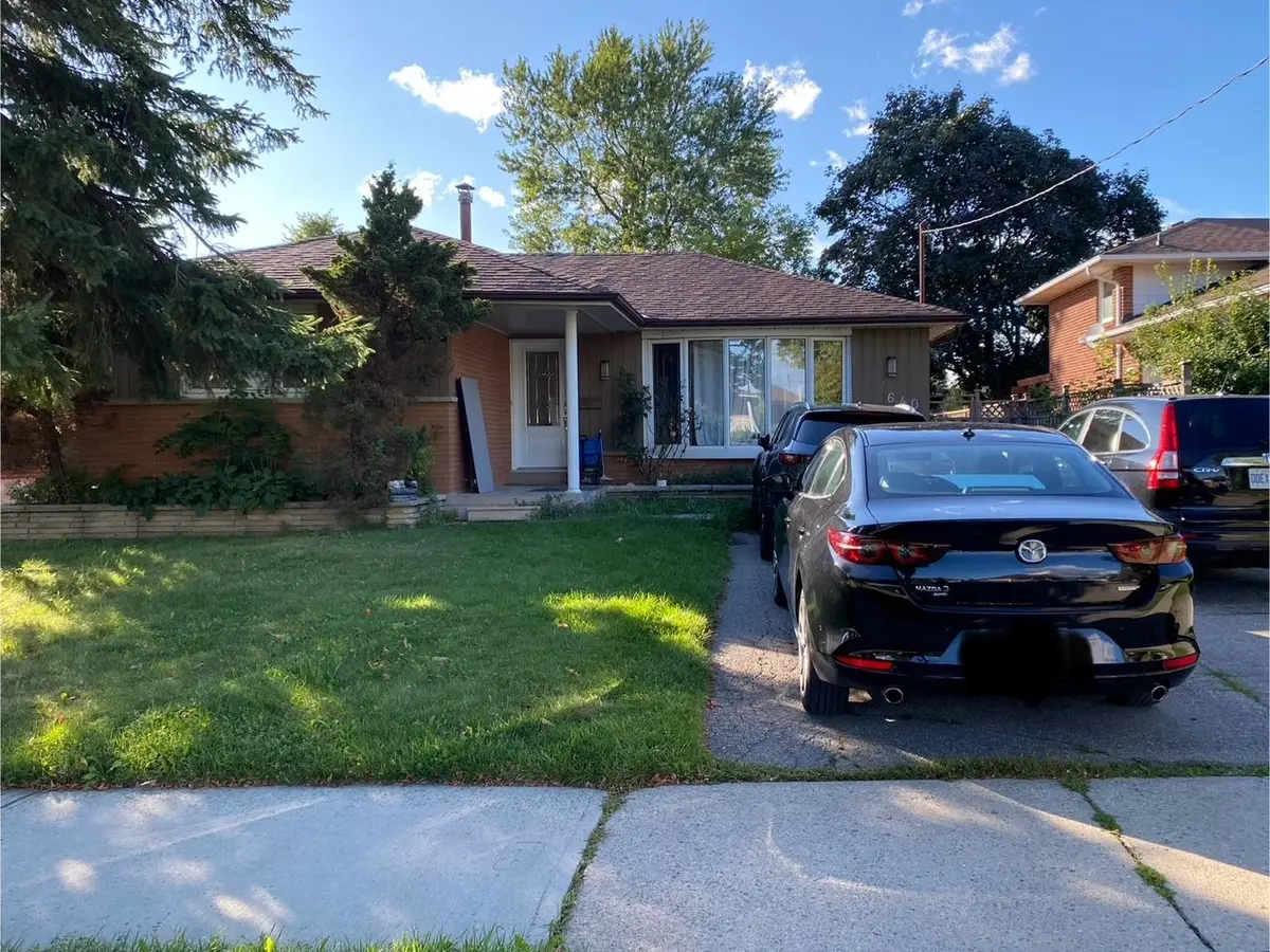 Mississauga, ON L4Y 2M4,640 Netherton CRES #Lower