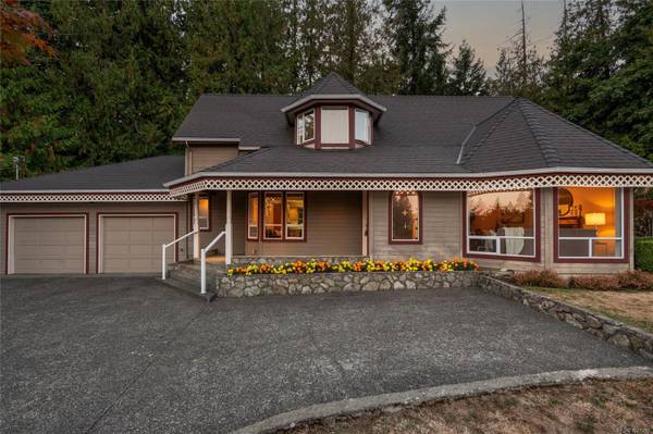 1575 Dean Park Rd, North Saanich, BC V8L 5E5