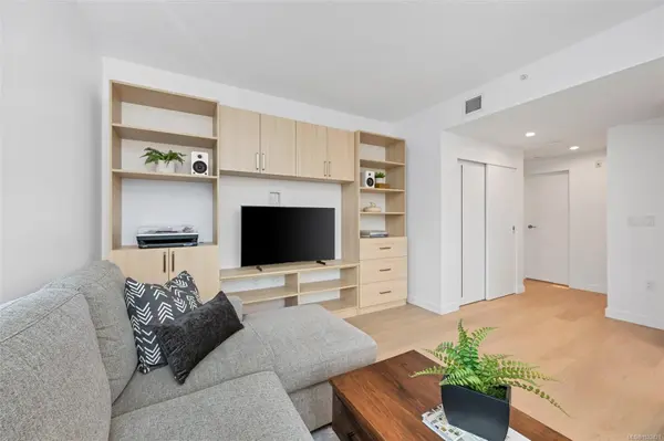 Victoria, BC V8V 0H5,1100 Yates St #702