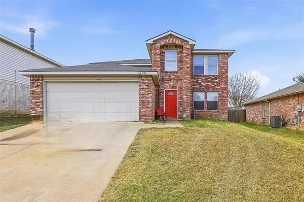 8708 Saddle Ridge Circle, Fort Worth, TX 76123