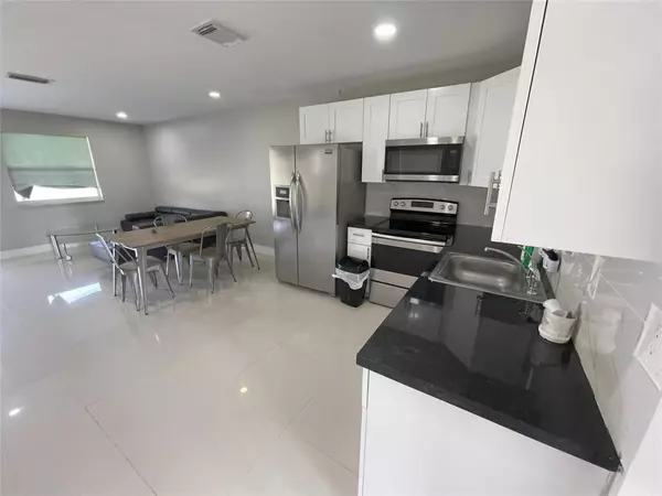 Dania Beach, FL 33004,4041 SW 52nd Street