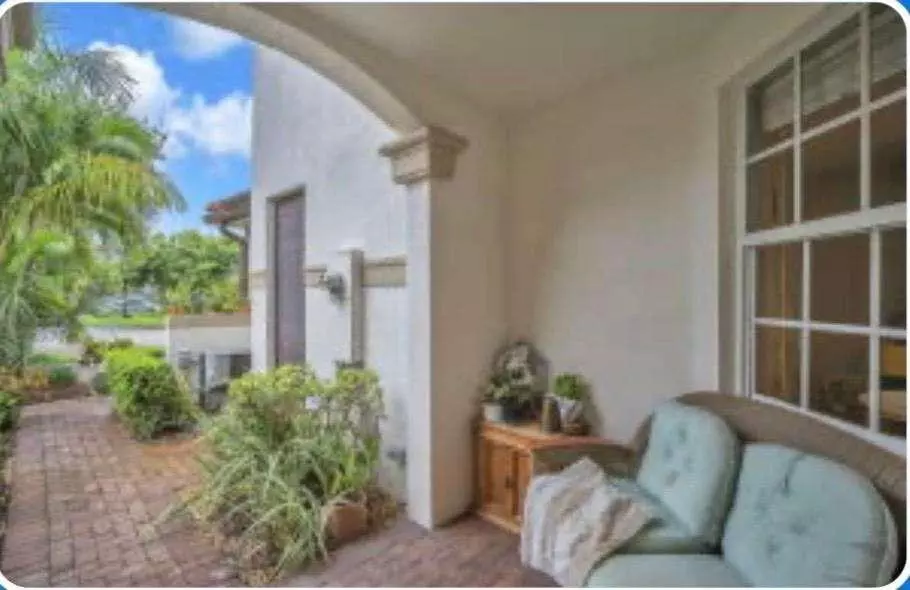 Cooper City, FL 33328,9761 Darlington Pl