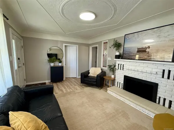 Saanich, BC V9A 0A1,3350 Wascana St