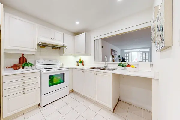 Toronto E05, ON M1T 3V6,168 Bonis AVE #301