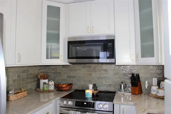 Port St Lucie, FL 34983,421 SE Solaz Ave