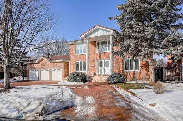 45 Aitken CIR, Markham, ON L3R 7L3