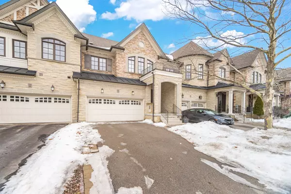 Richmond Hill, ON L4S 0E7,12 Jenny Thompson CT