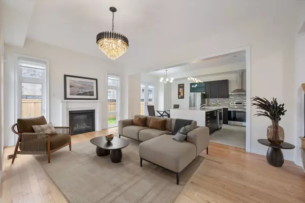 Oakville, ON L6M 5L6,2417 Edward Leaver TRL