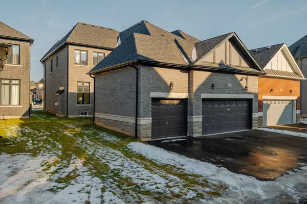 Oakville, ON L6H 0V8,3424 Millicent AVE