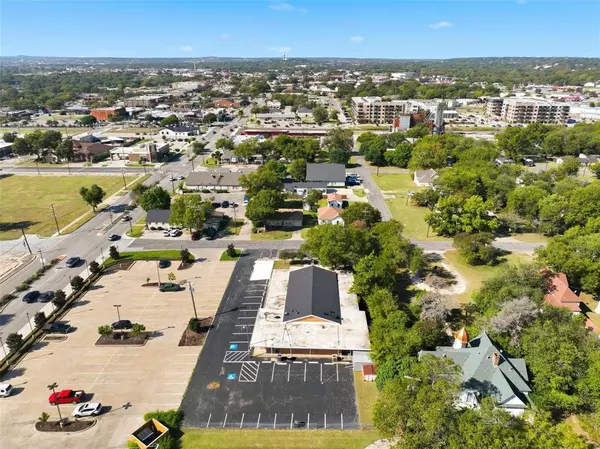 Burleson, TX 76028,116 N Clark Street