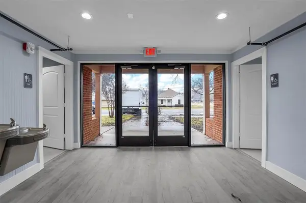 Burleson, TX 76028,116 N Clark Street