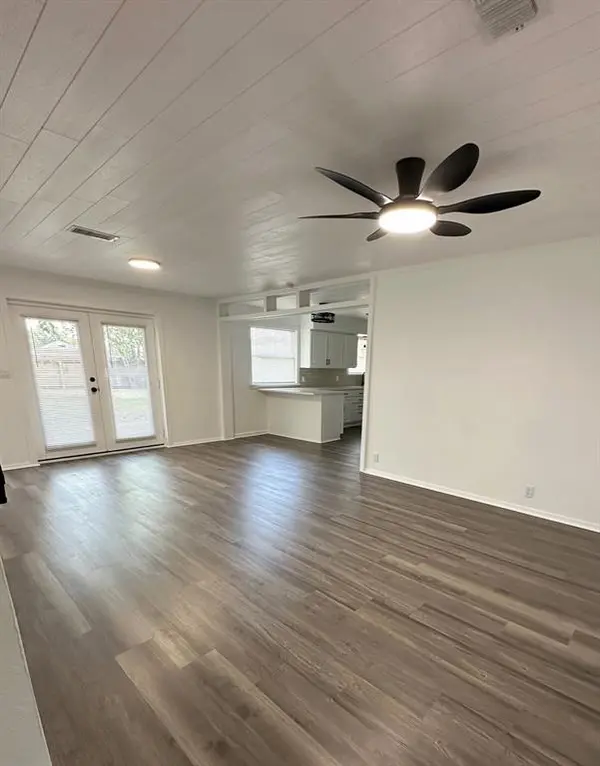 Burleson, TX 76028,329 Linda Drive