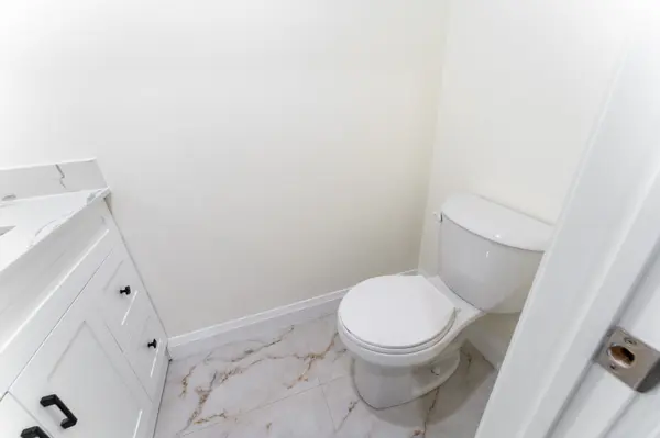 Vaughan, ON L4L 3V7,188 Misty Meadow DR #Main Fl