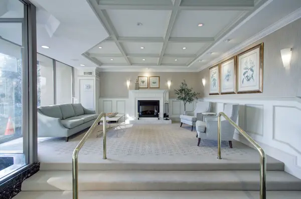 Toronto E08, ON M1E 5B6,20 Guildwood Pkwy #713