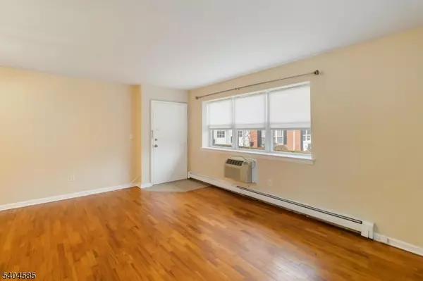 Nutley Twp., NJ 07110,25 River Rd #A17