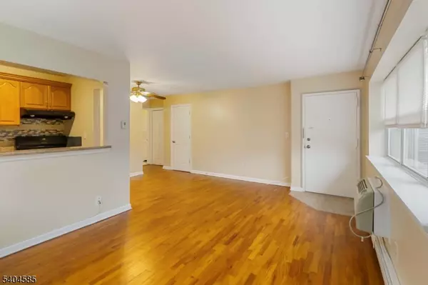 Nutley Twp., NJ 07110,25 River Rd #A17