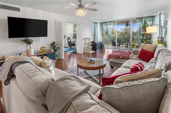 Pompano Beach, FL 33069,3930 Oaks Clubhouse Dr #304