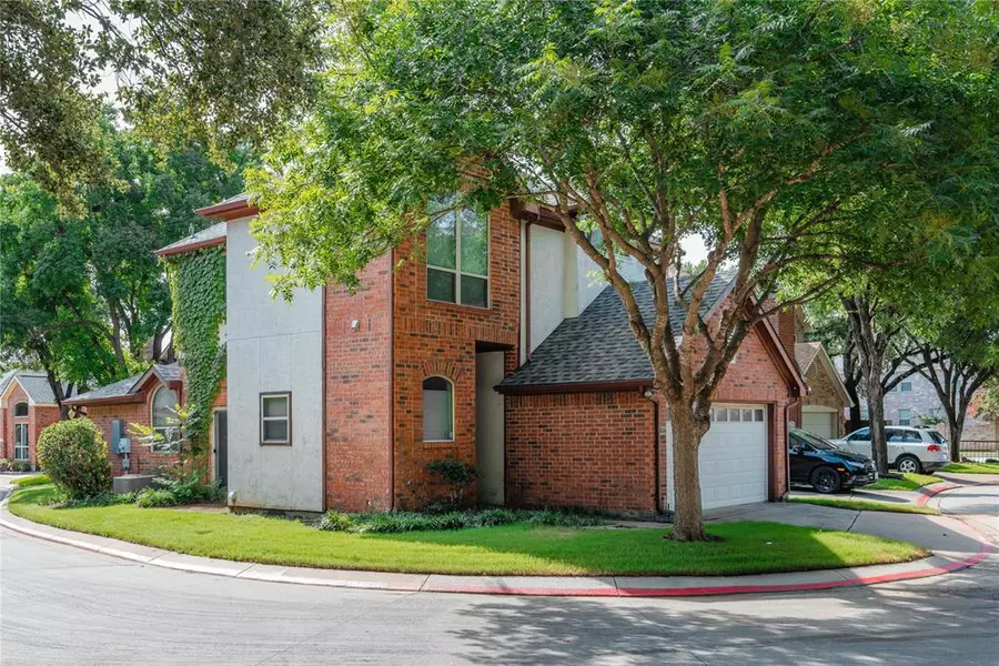 464 Arbor Club Lane, Euless, TX 76039