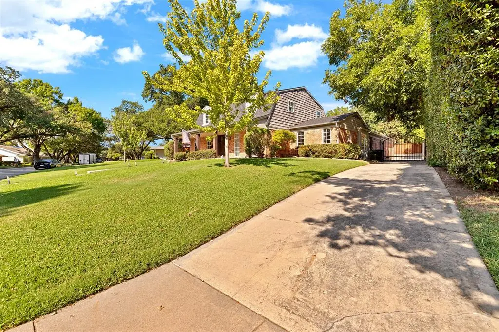 Fort Worth, TX 76109,3712 Summercrest Drive