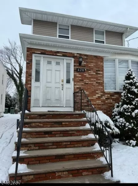 Linden City, NJ 07036,428 Brook St #1