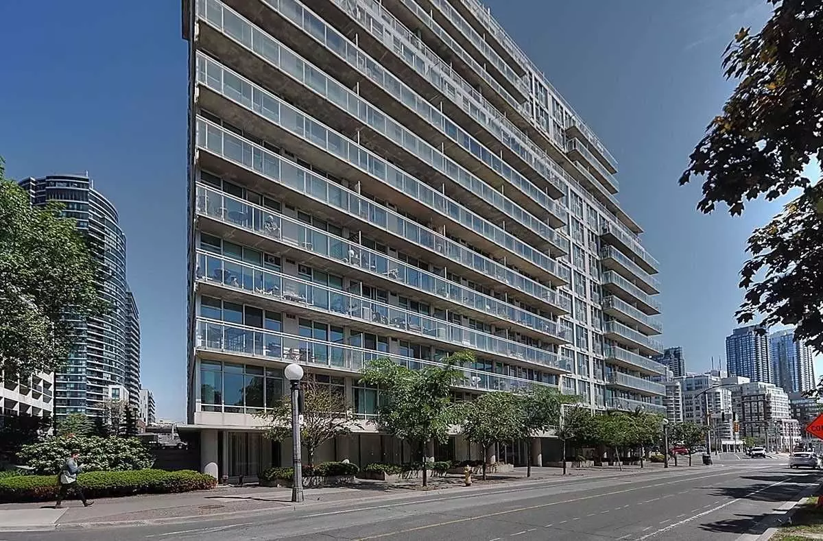 Toronto C01, ON M5V 3N2,650 Queens Quay W #501