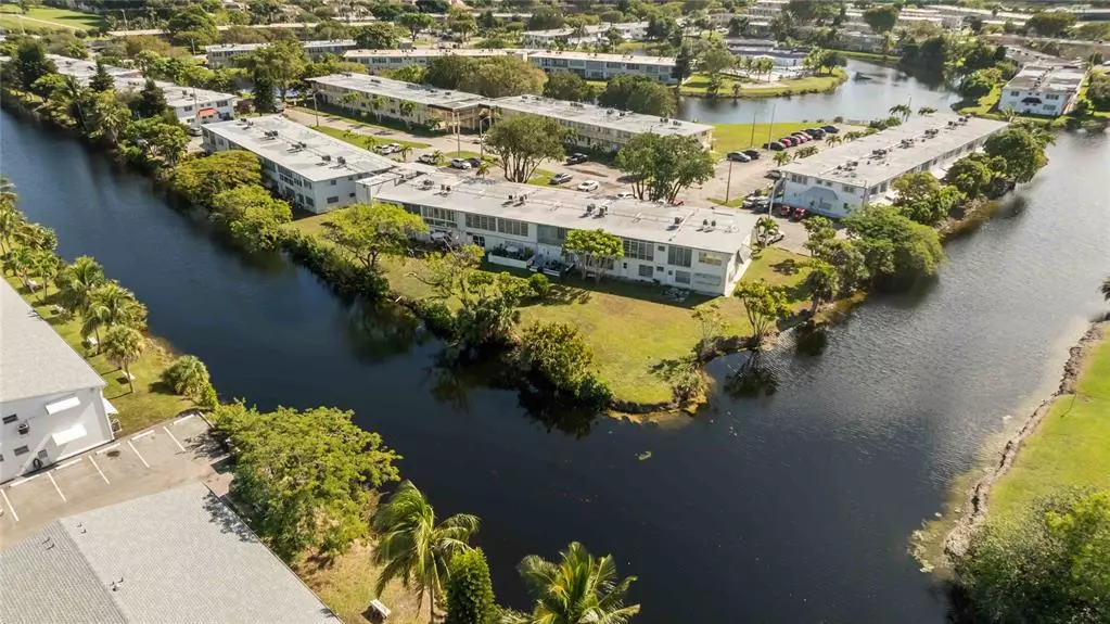 Miami, FL 33179,52 NE 204th St #31