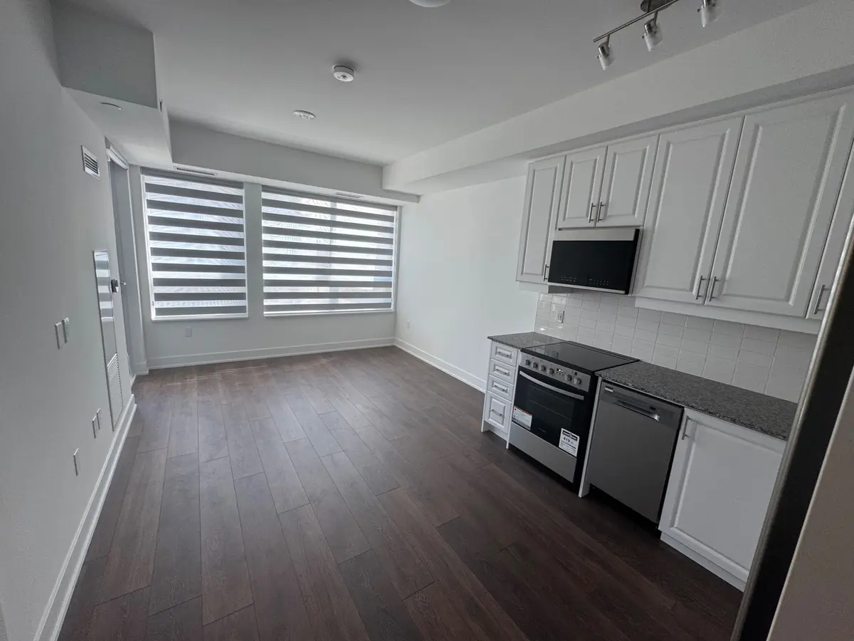 Oakville, ON L6M 4J2,2343 Khalsa Gate