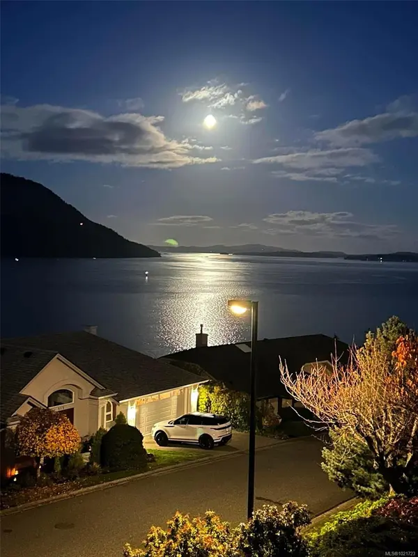 486 Seaview Way, Cobble Hill, BC V8H 0K8