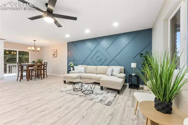 Colorado Springs, CO 80909,2414 Warwick LN