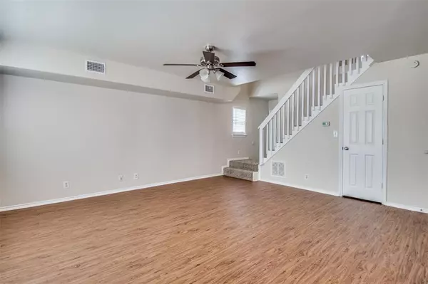 Sherman, TX 75090,913 N Brents Avenue