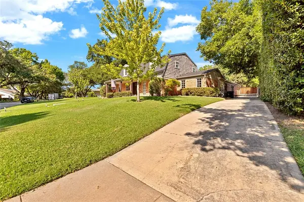 3712 Summercrest Drive, Fort Worth, TX 76109