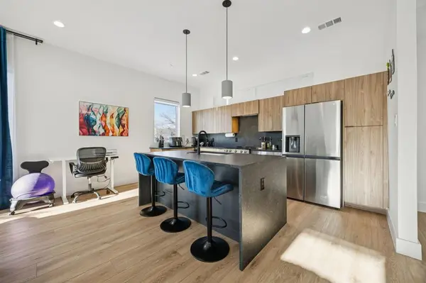 2206 Arroyo Avenue #101, Dallas, TX 75219