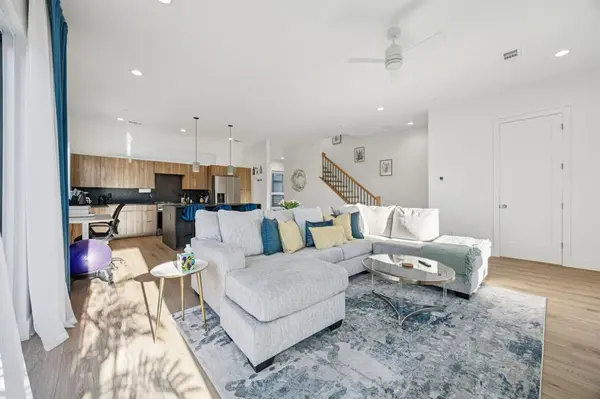 Dallas, TX 75219,2206 Arroyo Avenue #101