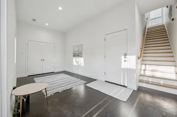 Dallas, TX 75219,2206 Arroyo Avenue #101