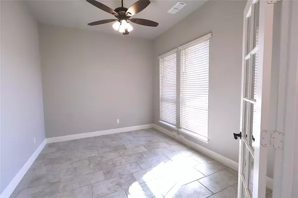 Waxahachie, TX 75165,531 harvest grove Drive