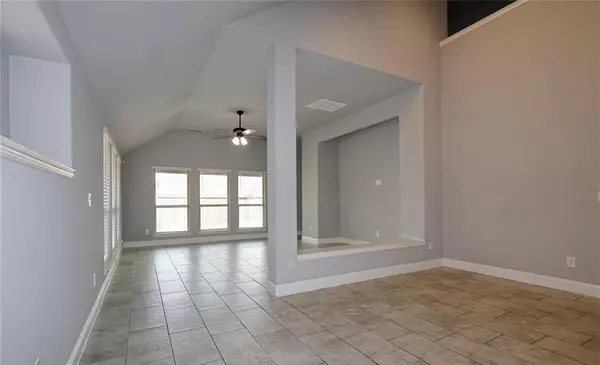 Waxahachie, TX 75165,531 harvest grove Drive