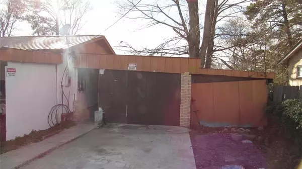 Pittsburg, TX 75686,607 Pineland Street