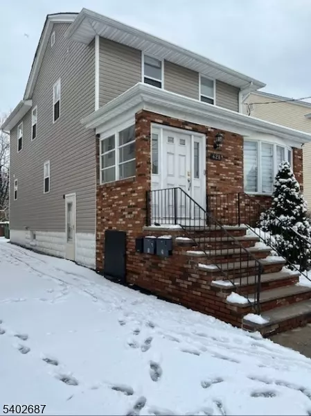 Linden City, NJ 07036,428 Brook St #1