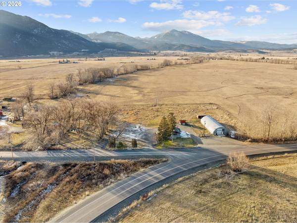 46278 POCAHONTAS RD, Haines, OR 97833