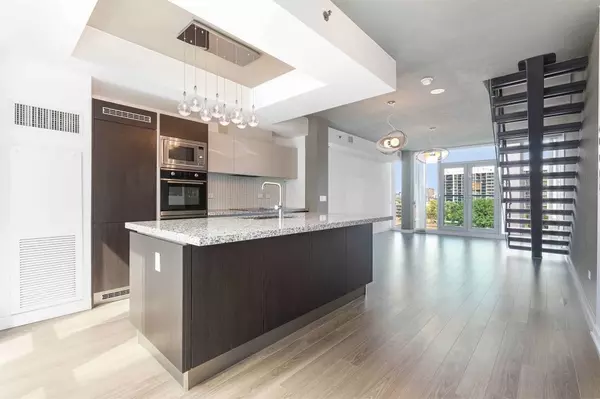 Toronto C08, ON M5A 2N1,220 George ST #907