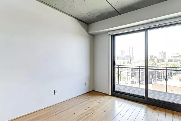 Toronto C08, ON M5A 0E9,51 Trolley CRES #719