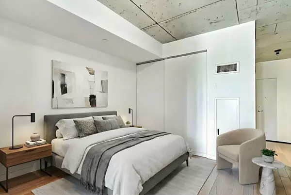 Toronto C08, ON M5A 0E9,51 Trolley CRES #719