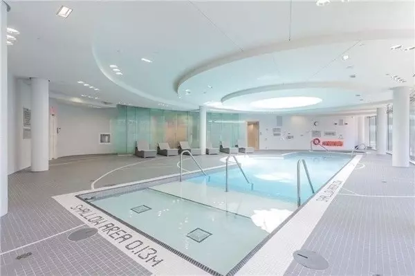 Toronto C01, ON M5J 0A9,14 York ST #1204