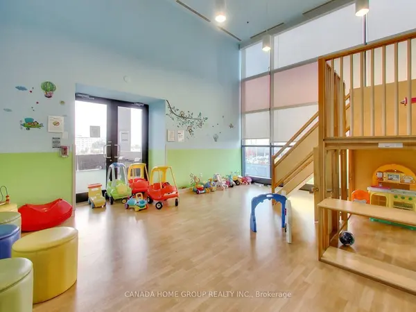 Toronto C15, ON M2K 0B2,19 Singer CT #1816