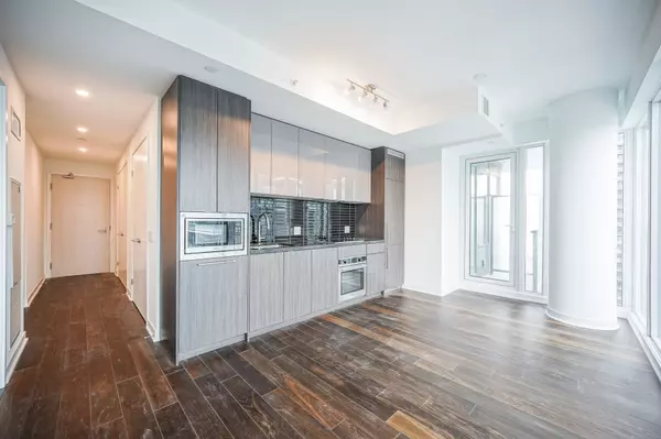 Toronto C01, ON M5V 0N4,115 Blue Jays WAY #4215