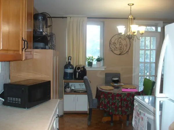 Toronto C04, ON M6A 1X2,57 Neptune DR #101